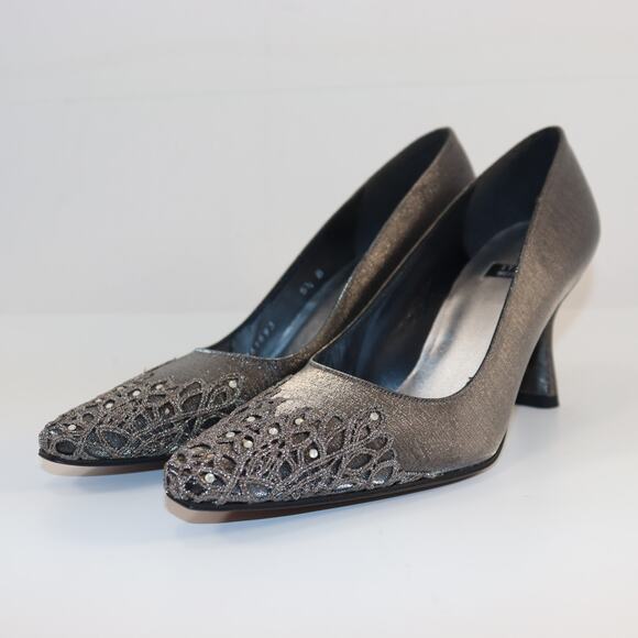 Vintage Stuart Weitzman Beauty Pumps | Size 5.5 | Metallic Silver | NIB - Picture 2 of 6